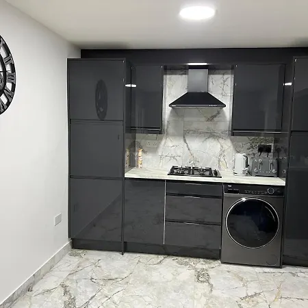 Holiday home Penthouse Style Luxury 2 Bedroom House Has Hot-tub, Extra Fees Apply